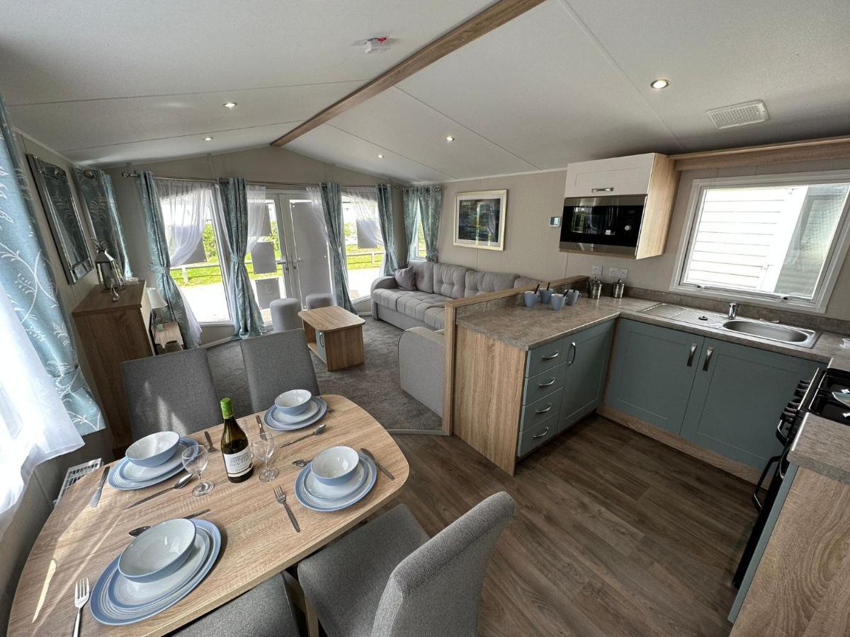 3 Bedroom Heaven Home Chichester Exterior foto